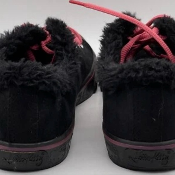 Hello Kitty Black‎ and Pink Sneakers Sanrio - Picture 7 of 11